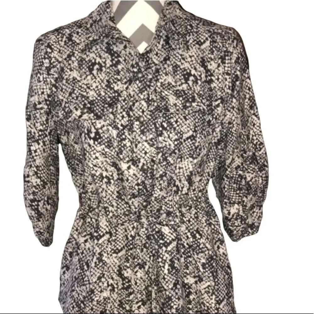 Choices SMALL Black and Gray Lightweight Jacket With Drawstring Waist